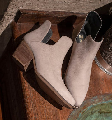 Regina Romero International