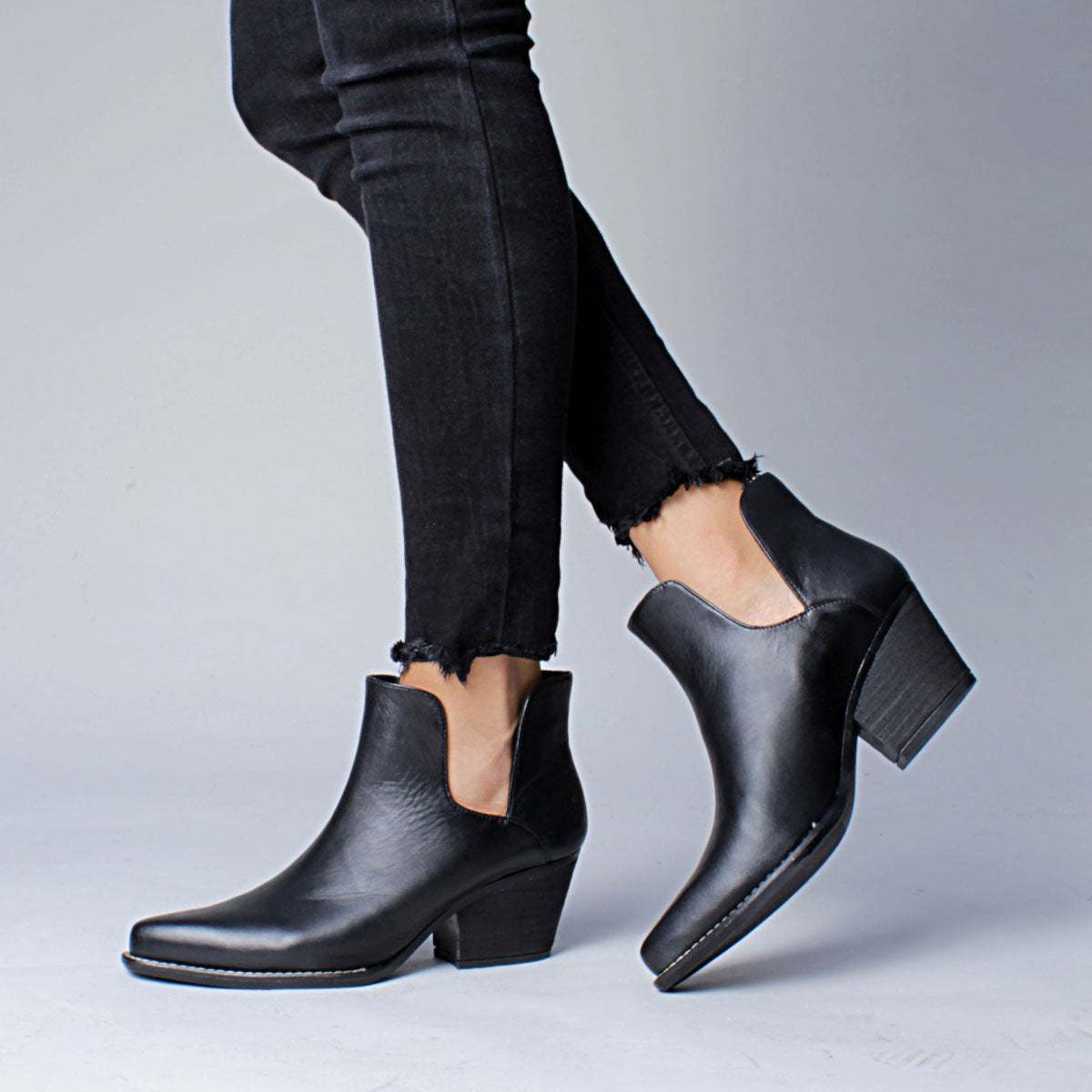 ISSA 60 - Black Regina Romero Women's Leather Ankle Boot